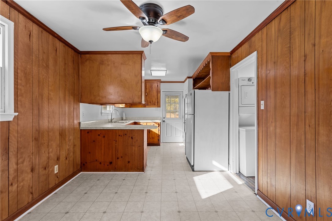 321 Morris Ln