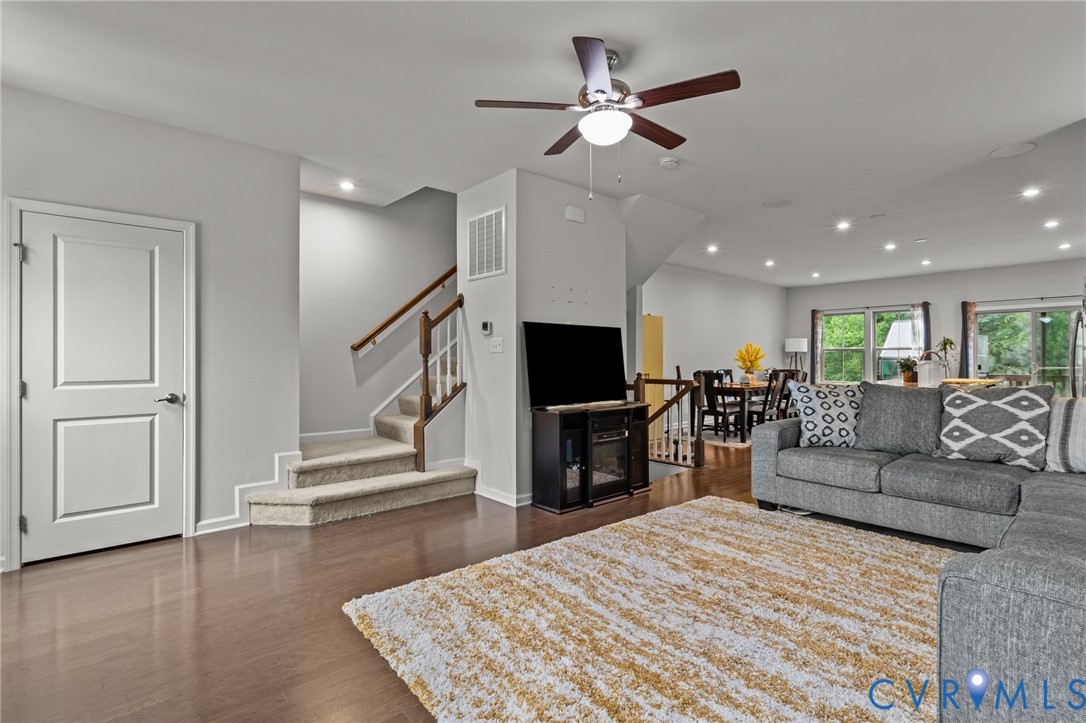 7905 Wistar Woods Ct