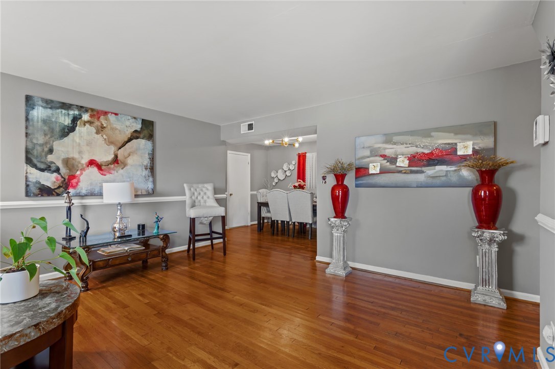 4910 Greenleigh Rd