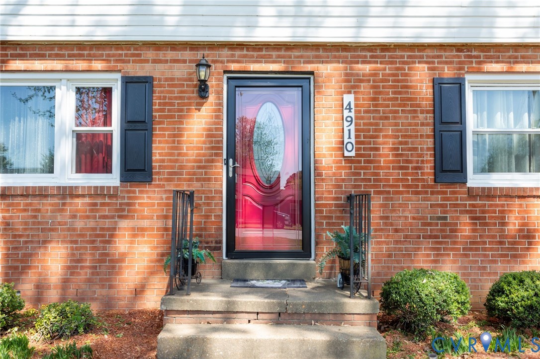 4910 Greenleigh Rd