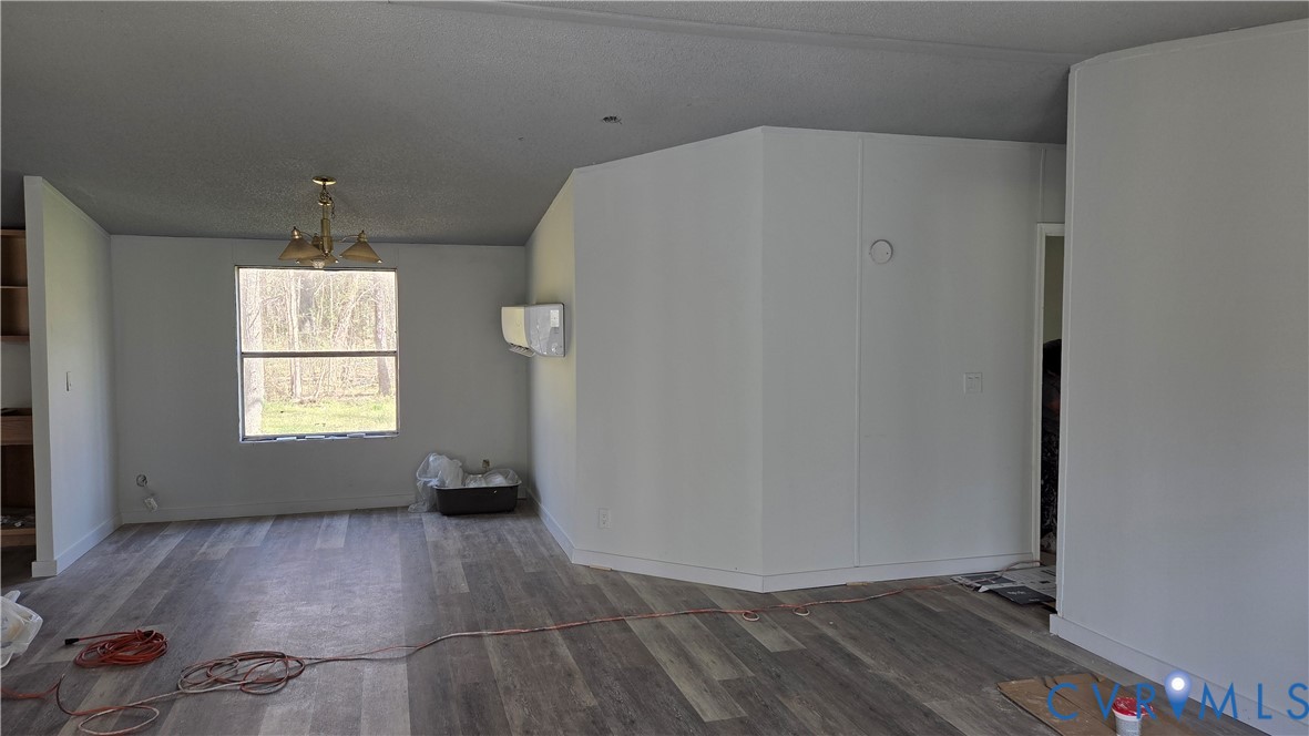 349 Morris Ln
