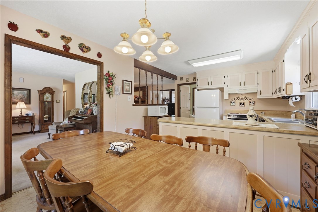 10111 Tunstall Rd