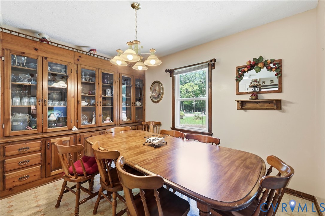10111 Tunstall Rd