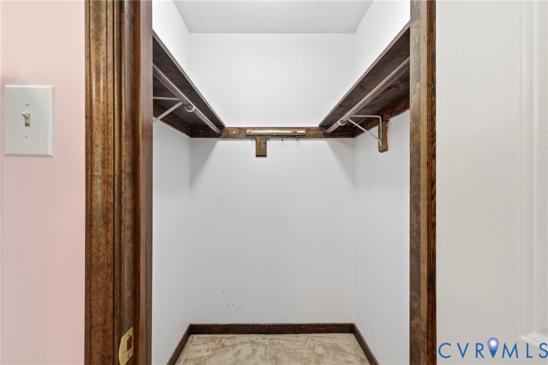 10111 Tunstall Rd