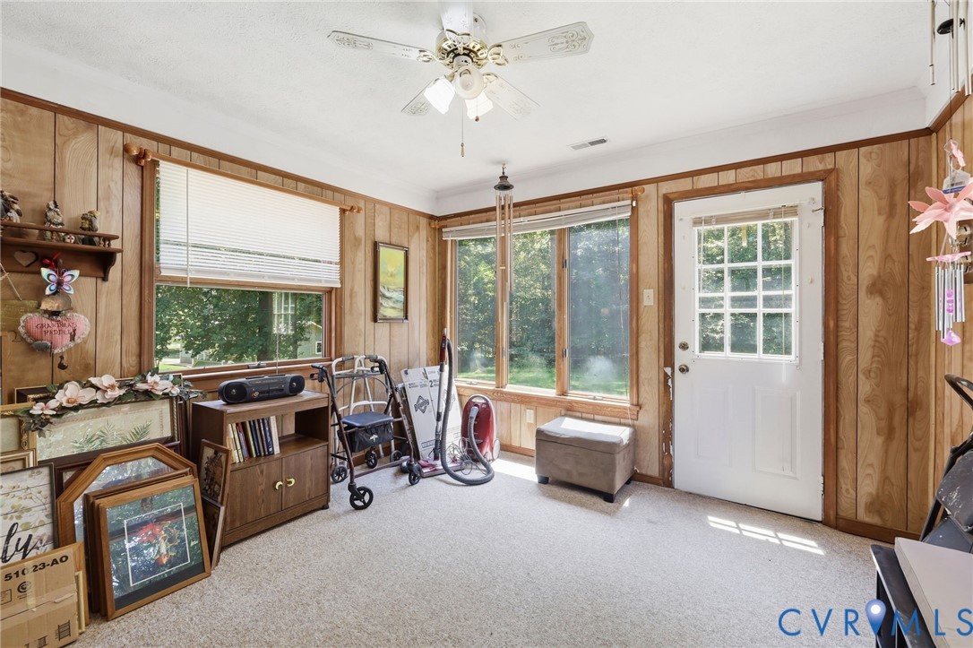 10111 Tunstall Rd