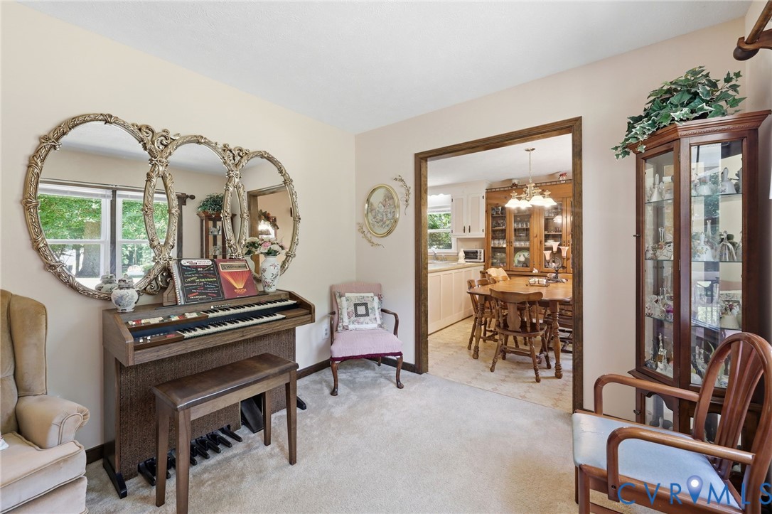 10111 Tunstall Rd