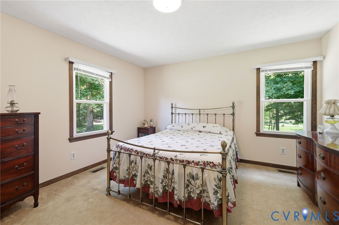 10111 Tunstall Rd