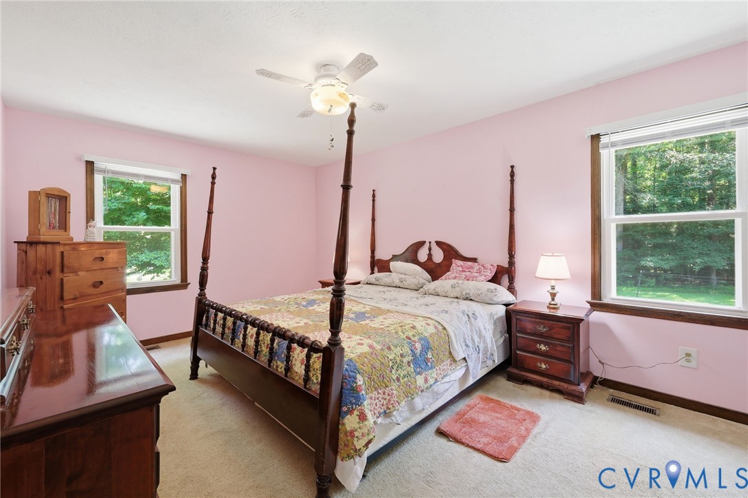 10111 Tunstall Rd