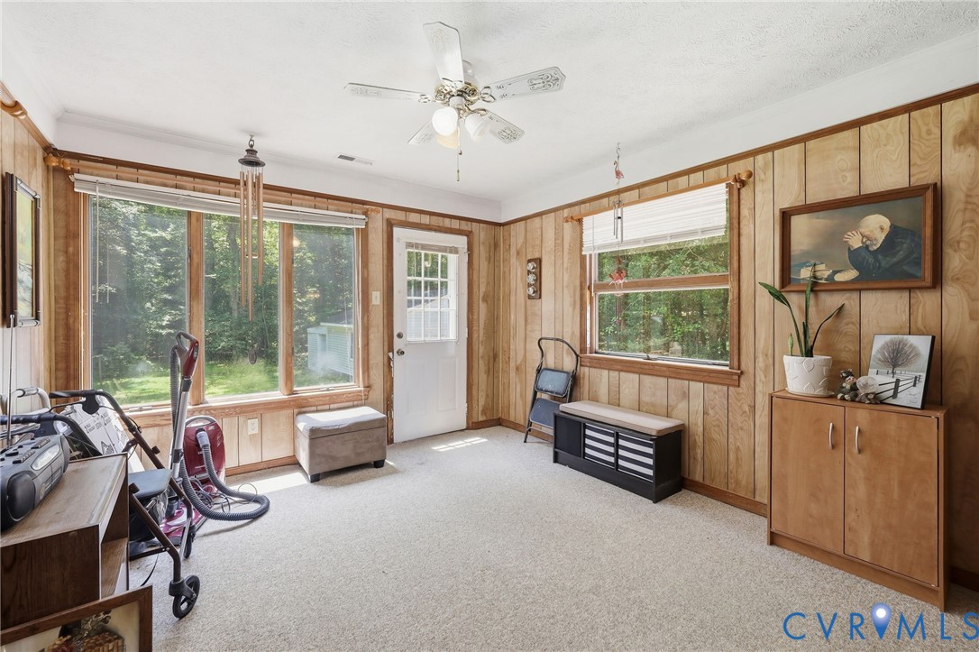 10111 Tunstall Rd