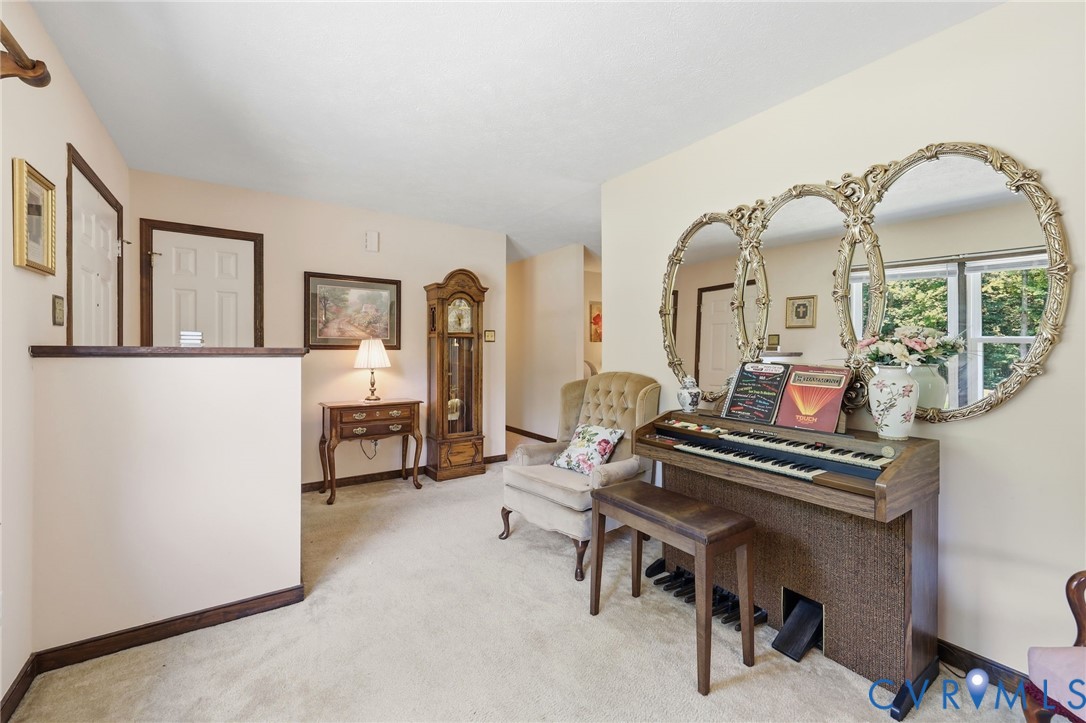 10111 Tunstall Rd