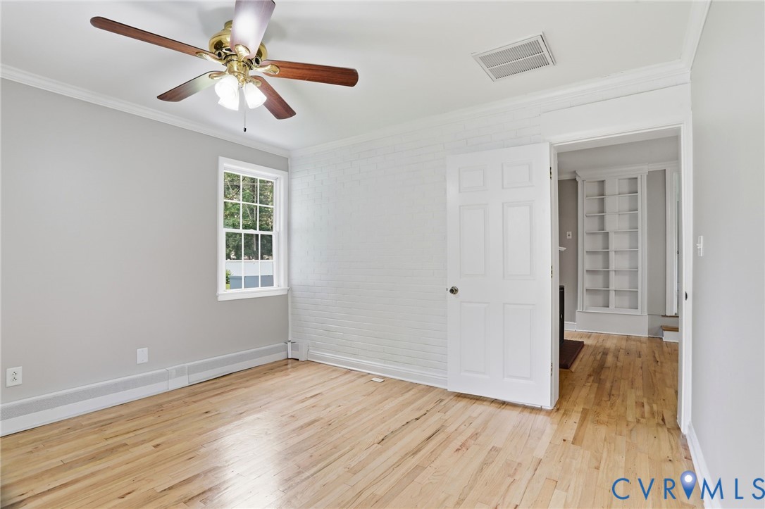 1107 Diane Ln