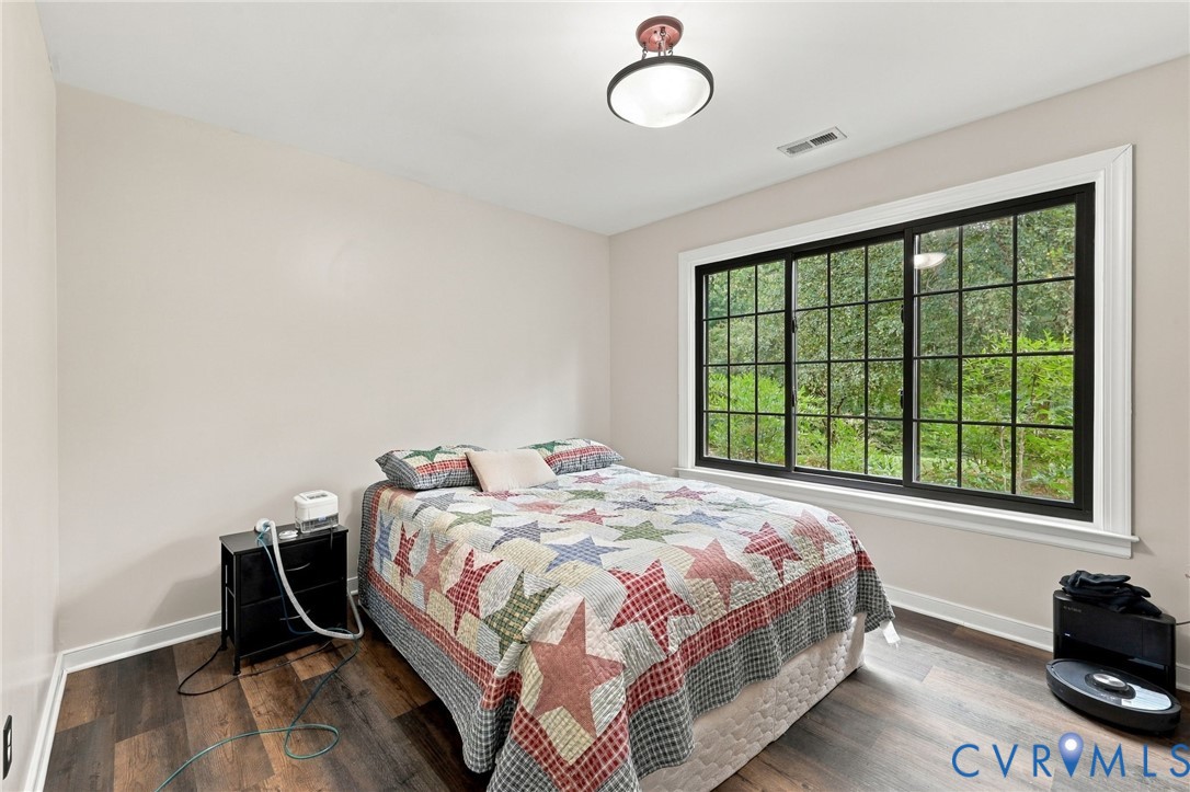 133 Ford Rd