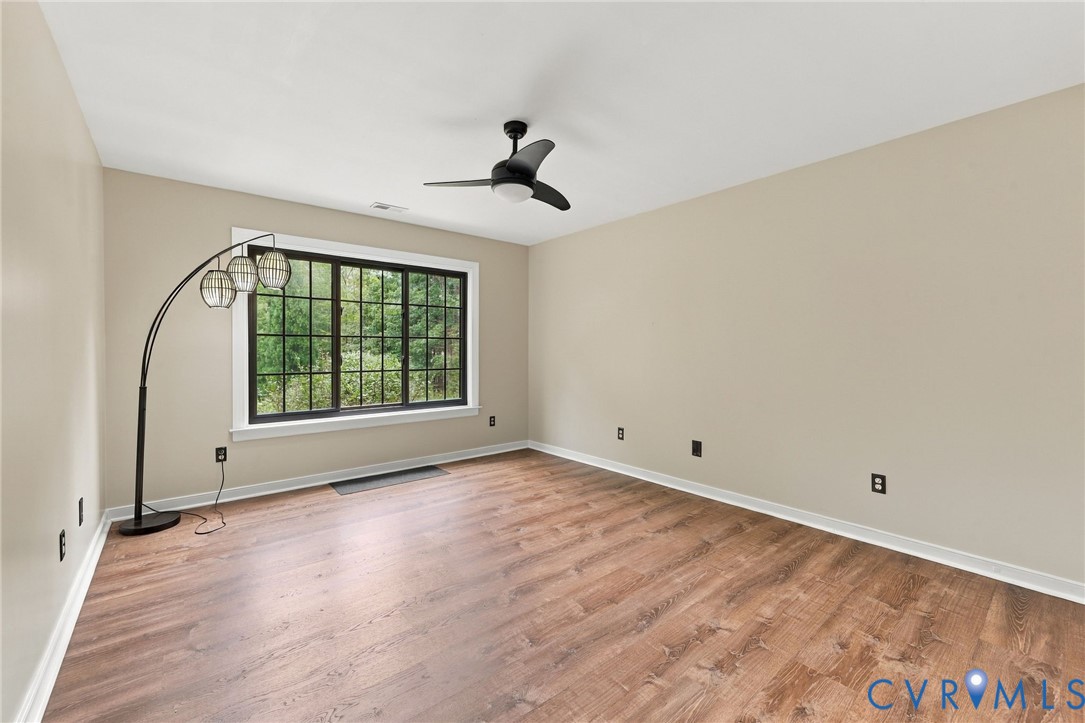 133 Ford Rd