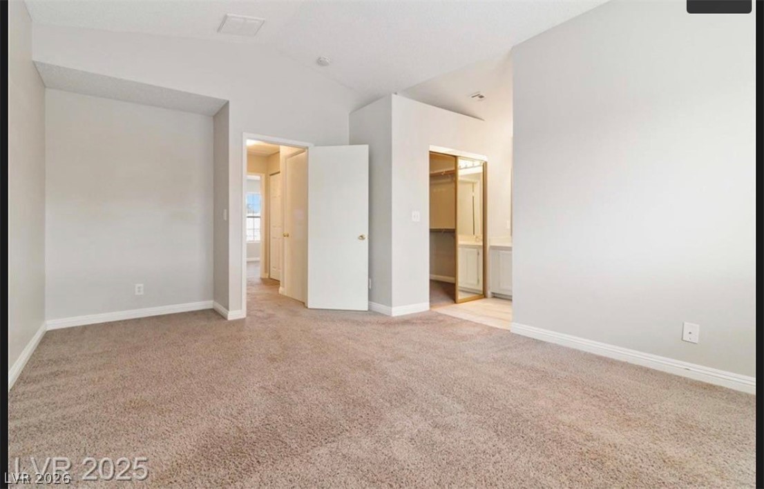 8653 Freeport Lane