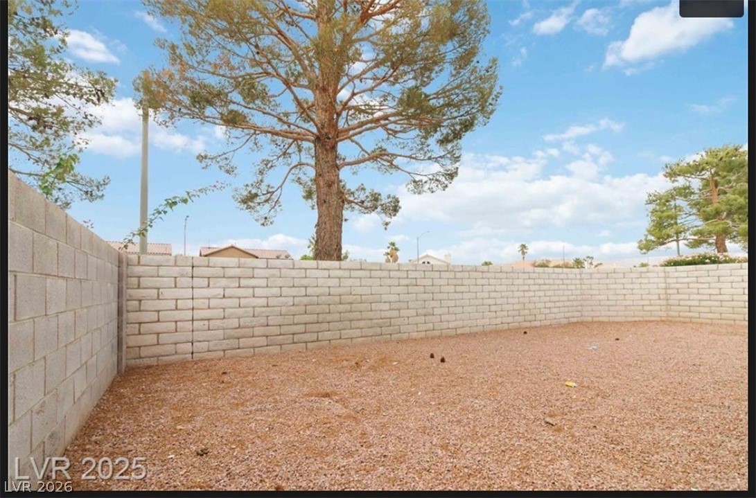 8653 Freeport Lane