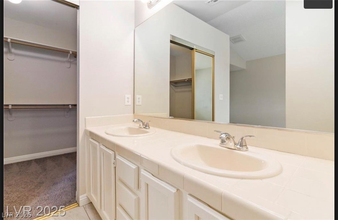 8653 Freeport Lane