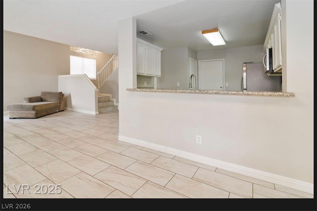 8653 Freeport Lane
