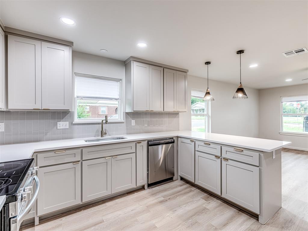 1600 NE 20th Street