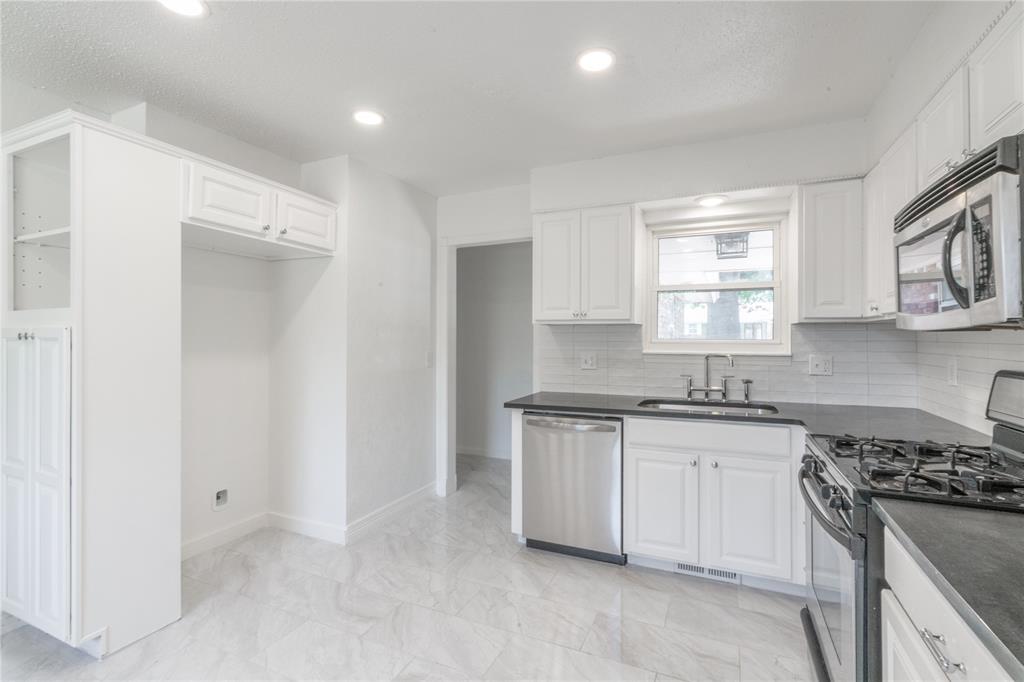 617 W Silver Meadow Drive