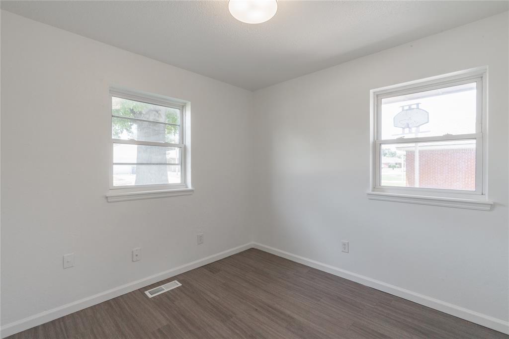 617 W Silver Meadow Drive