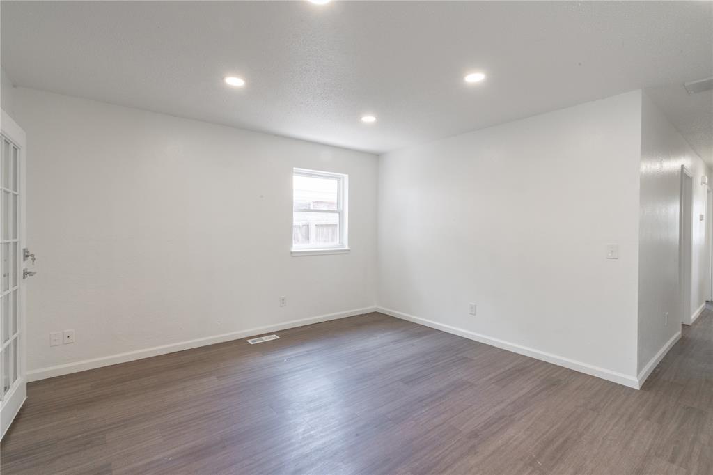 617 W Silver Meadow Drive