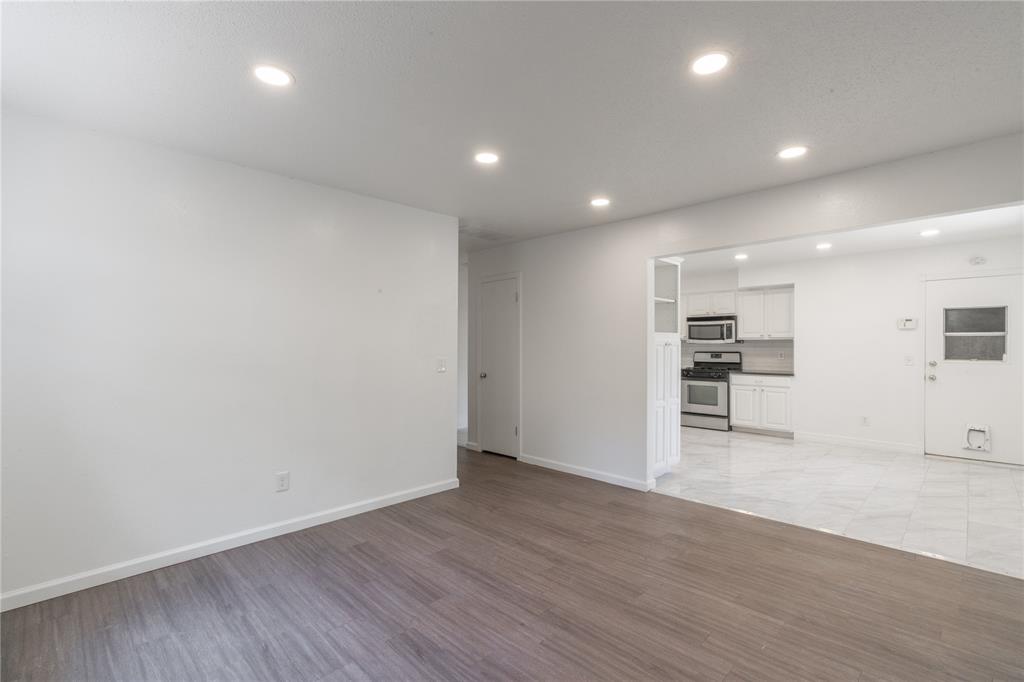 617 W Silver Meadow Drive