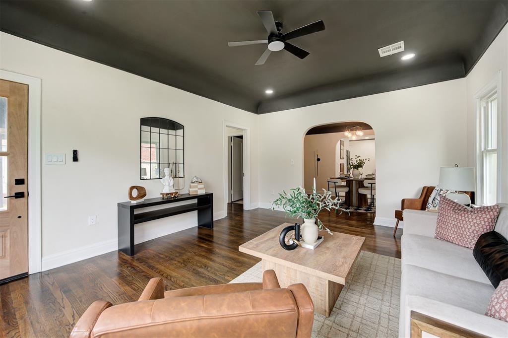 1415 N Drexel Boulevard