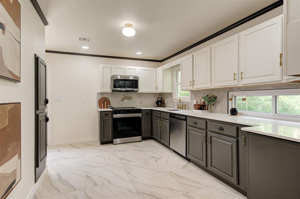 1415 N Drexel Boulevard