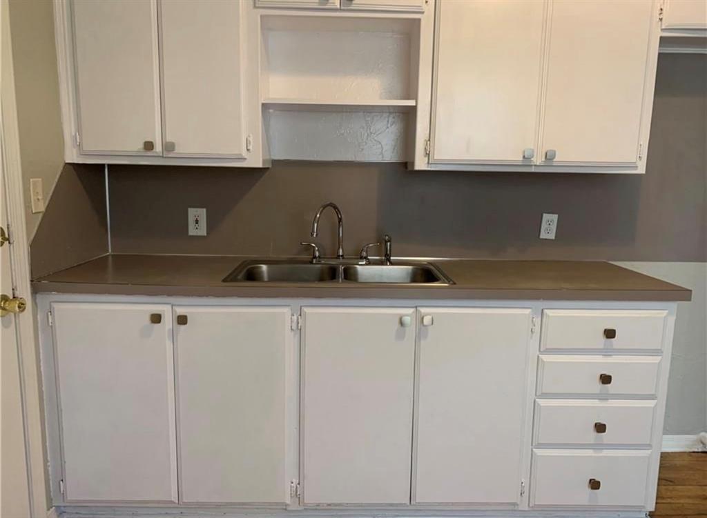 1112 SW 45TH Street