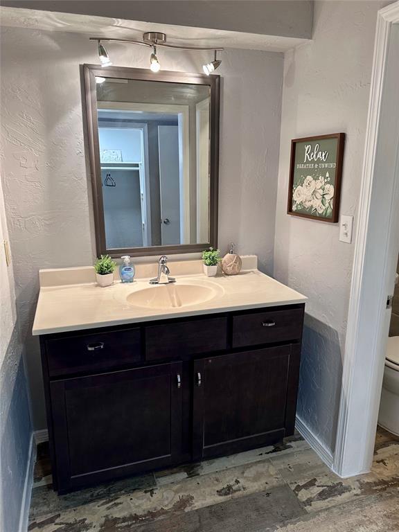 1725 E Lindsey Street Unit: 1