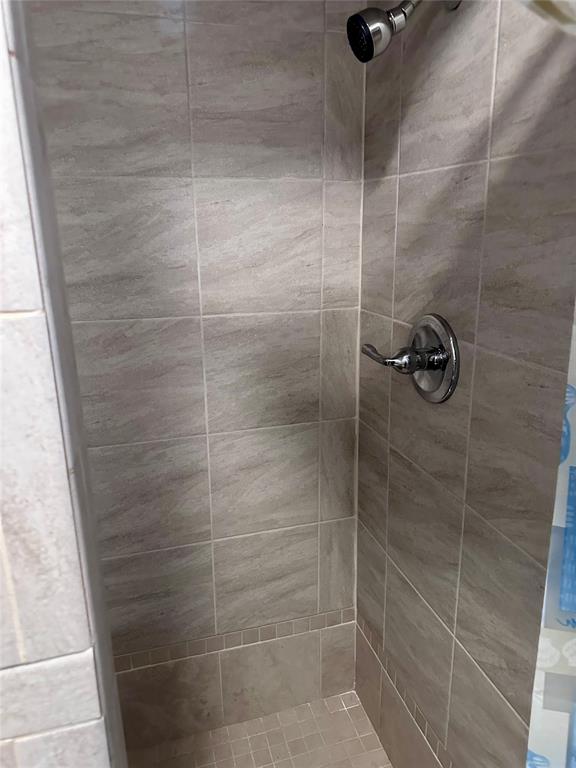 1725 E Lindsey Street Unit: 1