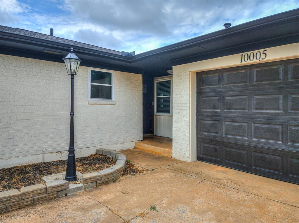 10005 Waverly Avenue