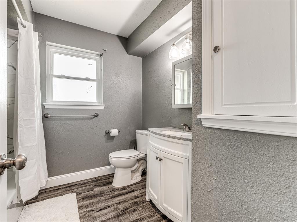 10005 Waverly Avenue