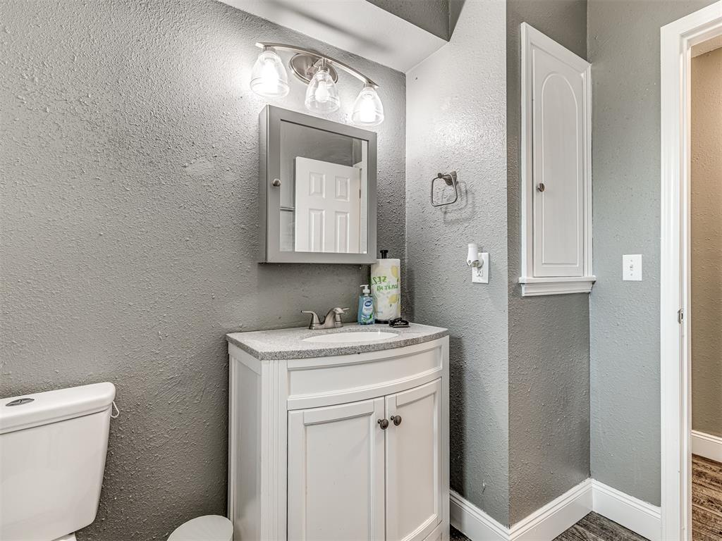 10005 Waverly Avenue