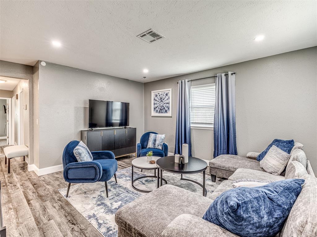 10005 Waverly Avenue