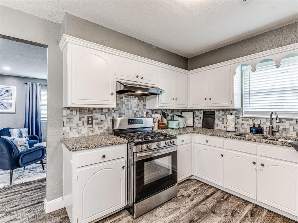 10005 Waverly Avenue