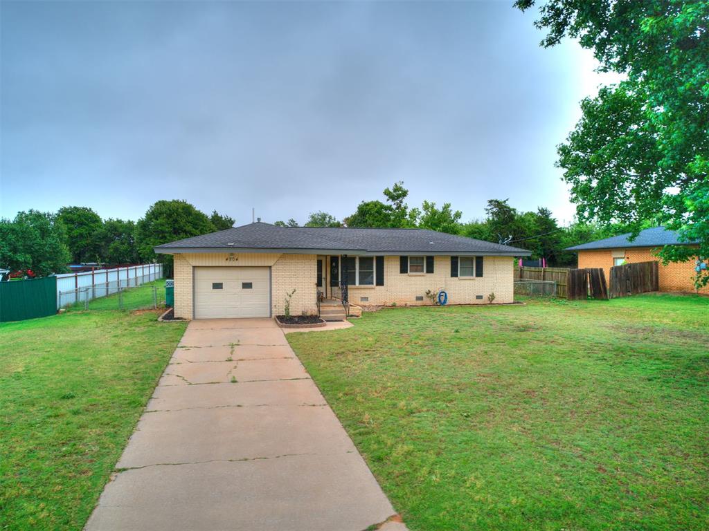 4904 N Shady Nook Way