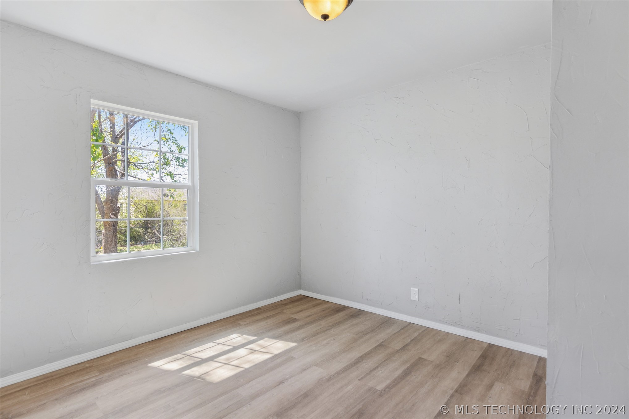 20 W 50th Street N