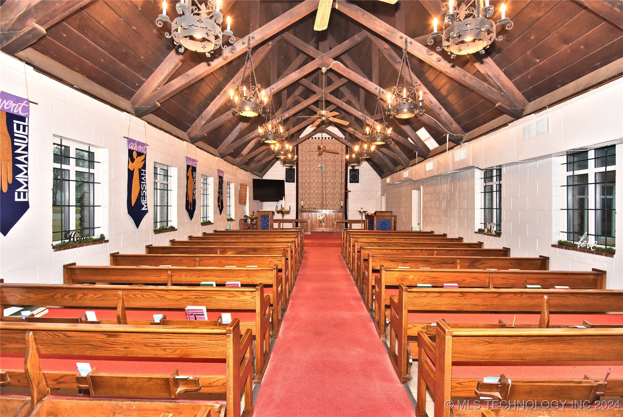 2330 N Quaker Avenue