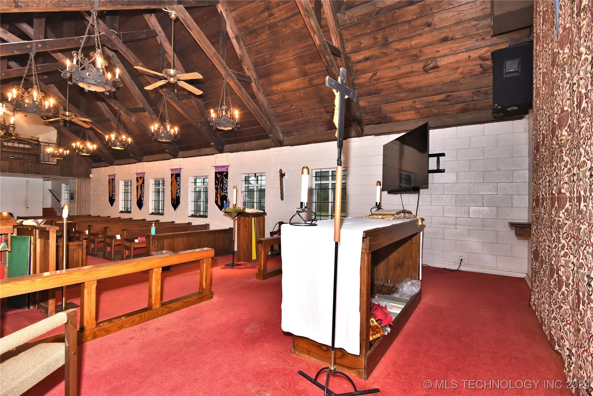 2330 N Quaker Avenue