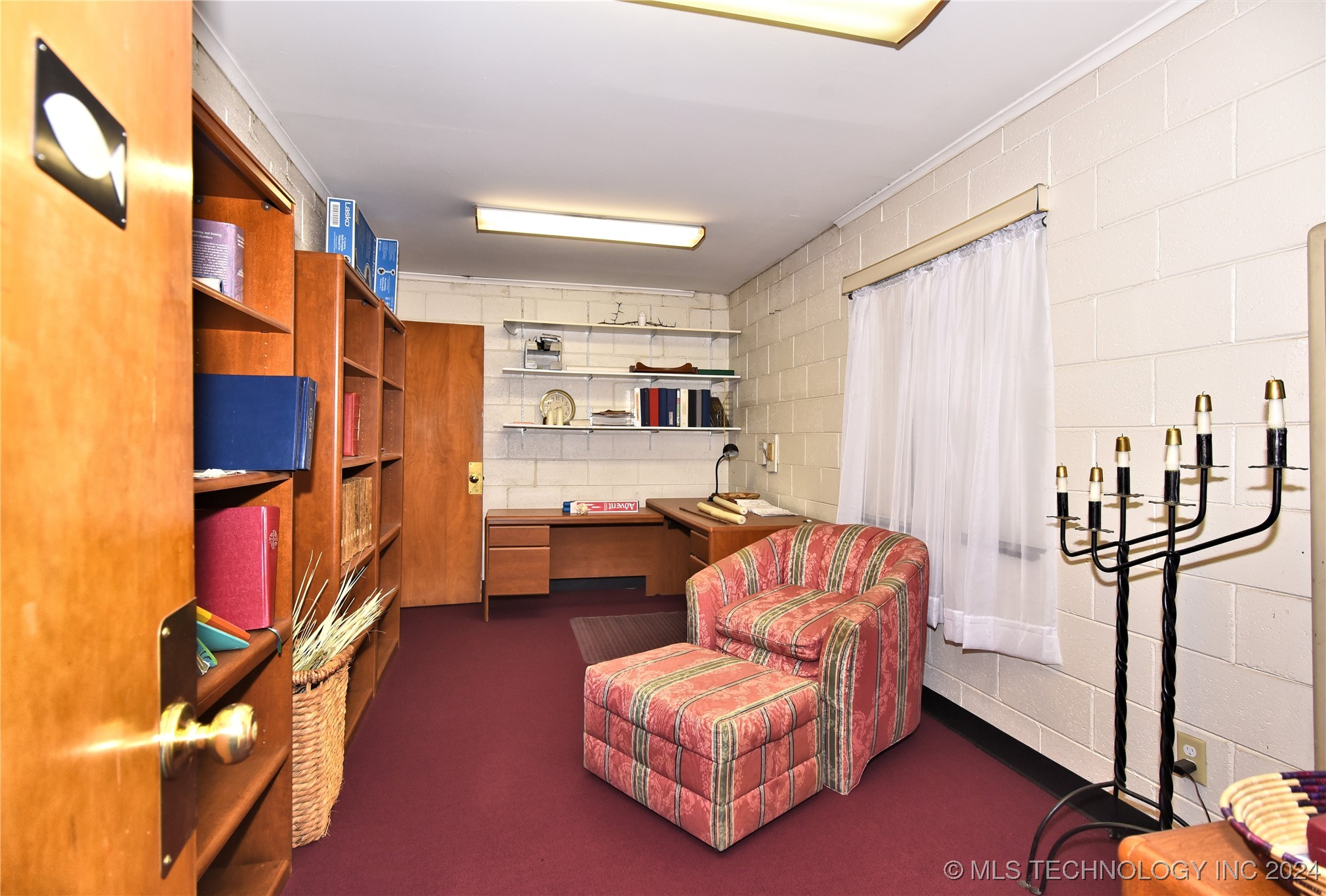 2330 N Quaker Avenue