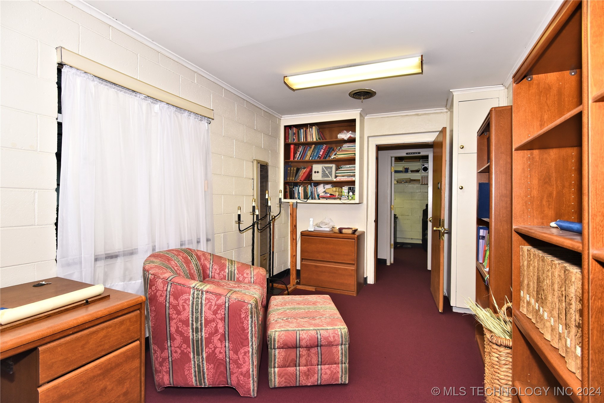 2330 N Quaker Avenue