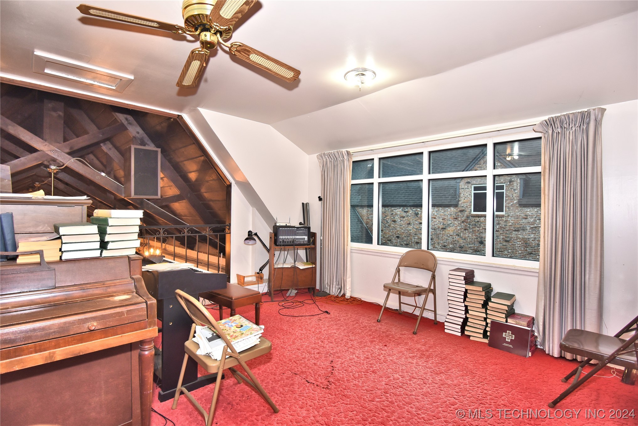 2330 N Quaker Avenue