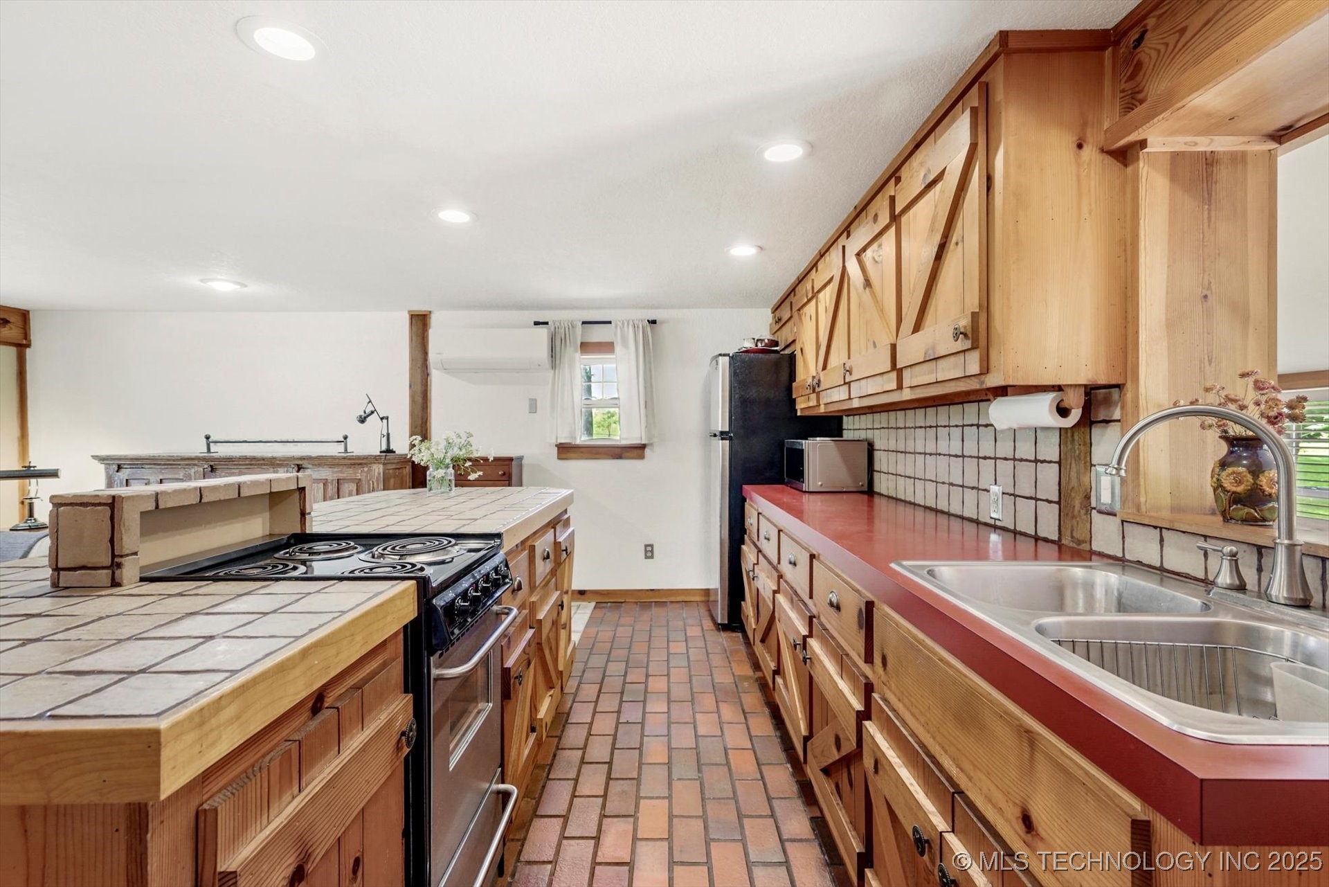 21524 W 41st Street