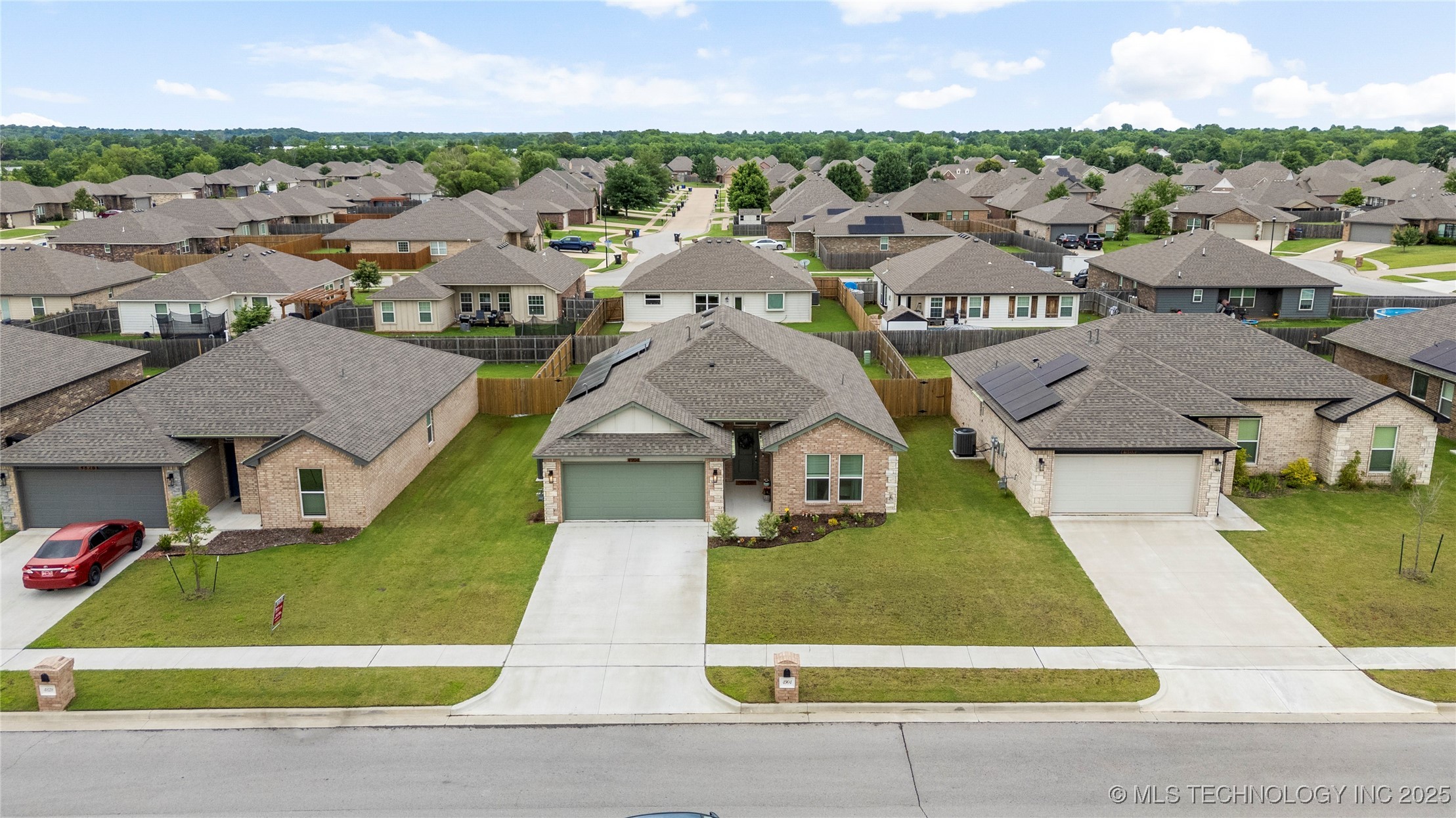 4904 E Galveston Place S