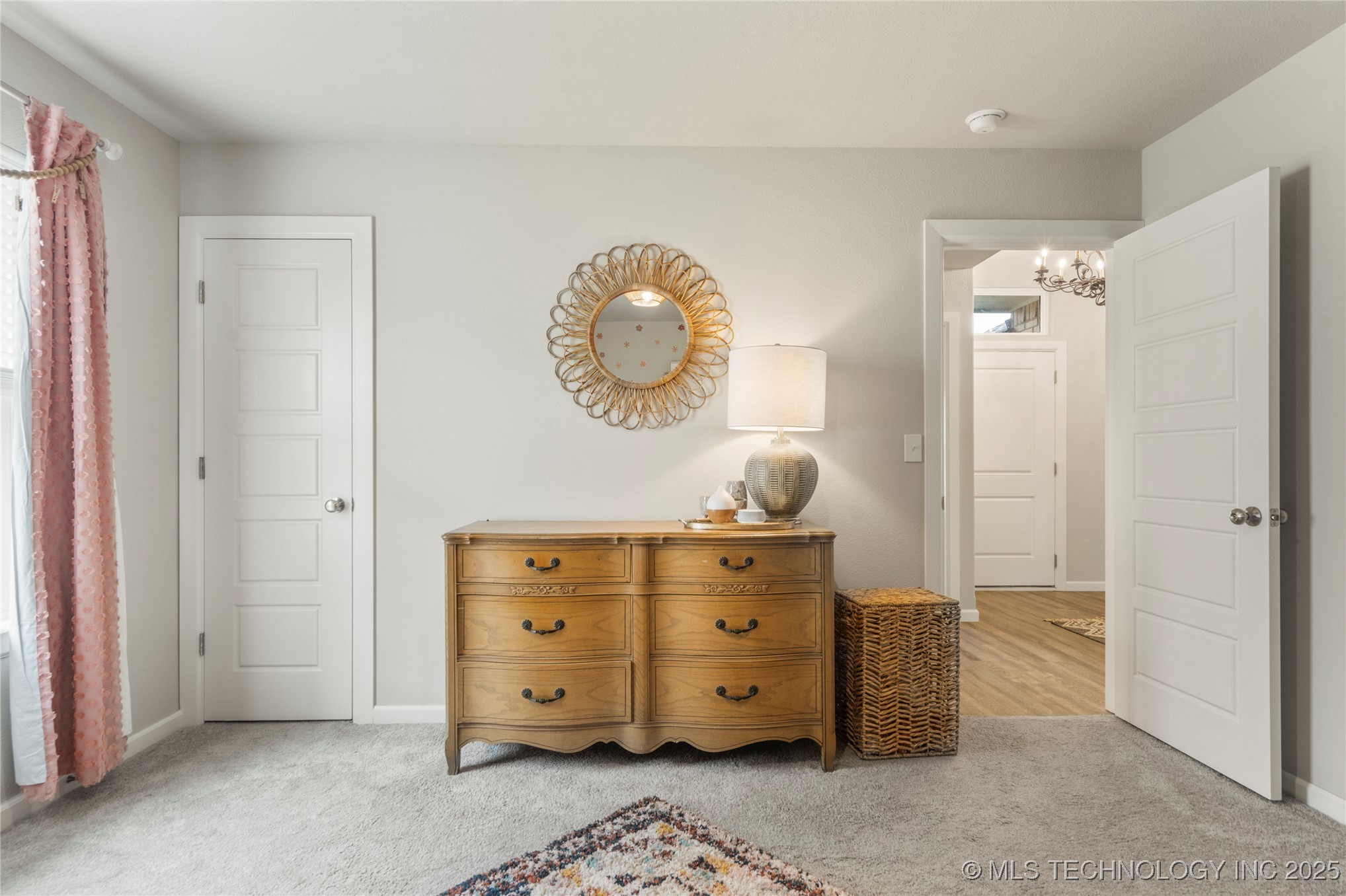 4904 E Galveston Place S