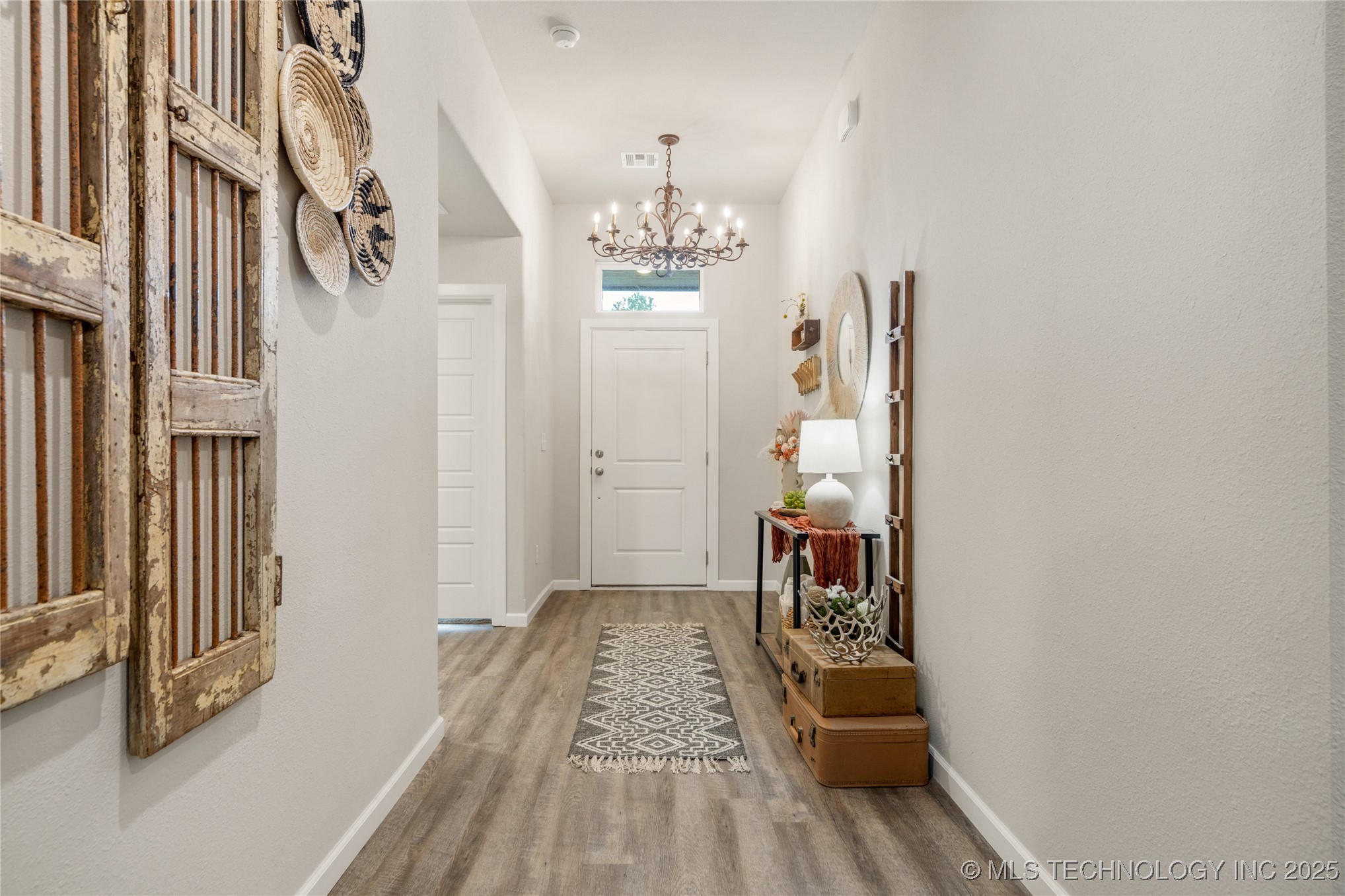 4904 E Galveston Place S