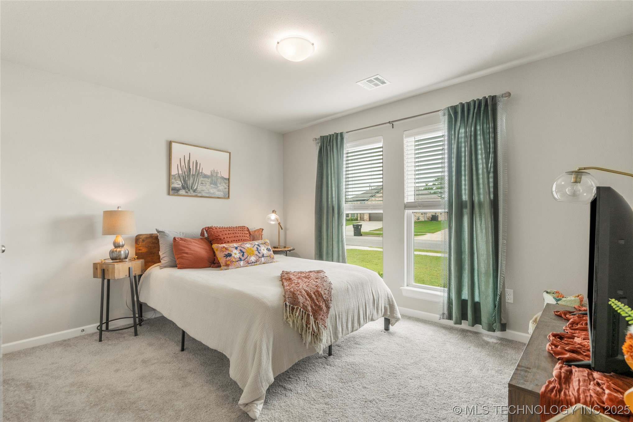 4904 E Galveston Place S