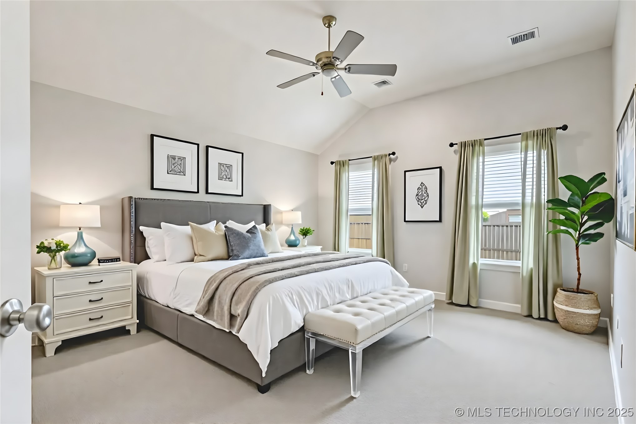 4904 E Galveston Place S