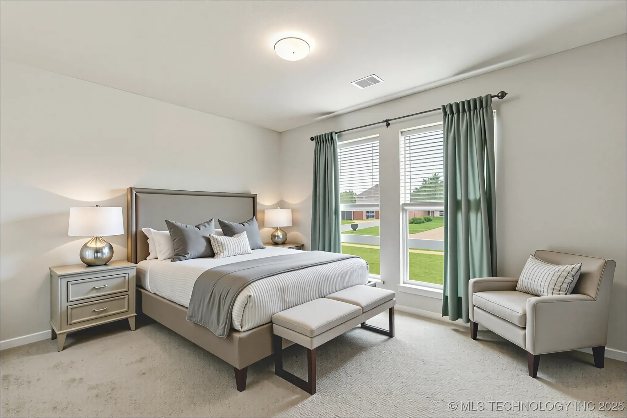 4904 E Galveston Place S